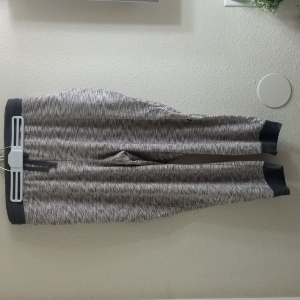 Torrid mid rise jogger size 4